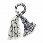 Foulard imprimé oiseau - £25 - WhiteStuff © WhiteStuff